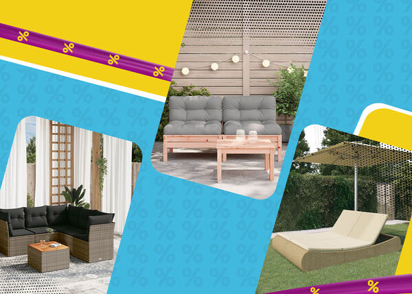 テラスに置かれたラタンのソファセット、パティオの木製アウトドアソファとコーヒーテーブル、屋外のパラソル付きダブルラウンジベッド。背景には青と黄色の割引アイコンが表示されています。
